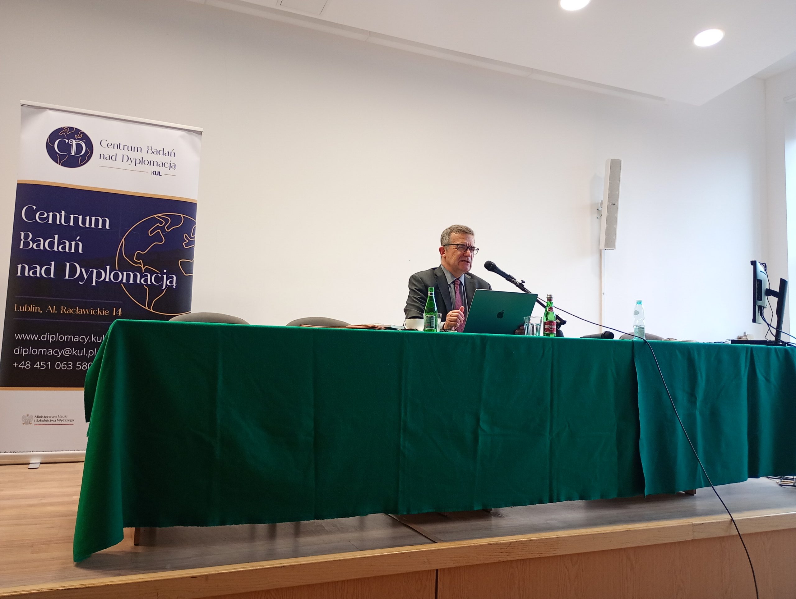 Poland: Diplomacy in the Age of Algorithms with Ambassador Piotr Wilczek